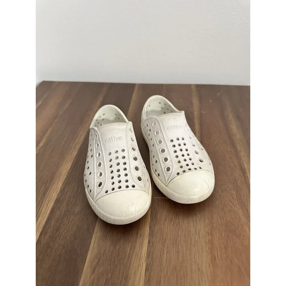 Native White Slip On Shoes Child Size C7 Unisex